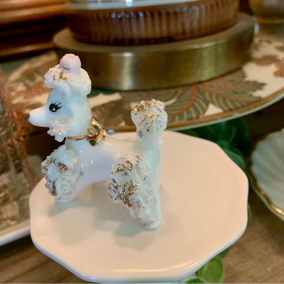 vintage white porcelain poodle~ trinket ~dogs~farmhouse~ Collectibles~pets - Picture 6 of 6